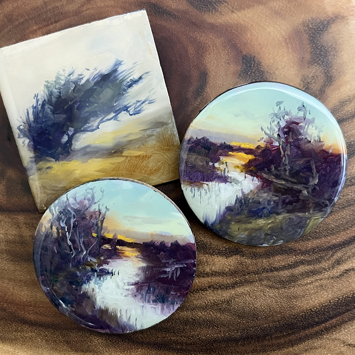 Dawn Stubbs Handpainted brooches Australian artist Town & Country Gallery Gippsland