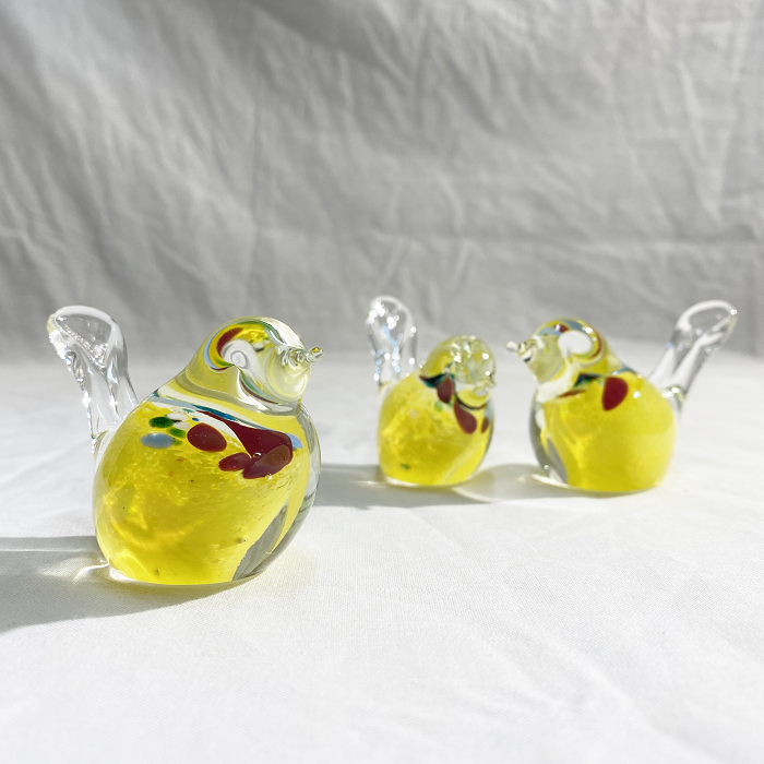 Eamonn Vereker Miniature yellow glass birds