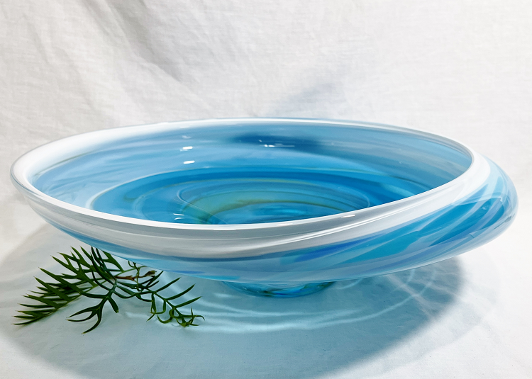James McMurtrie Glass large bowl - aqua blue white Australian artist Town & Country Gallery Gippsland