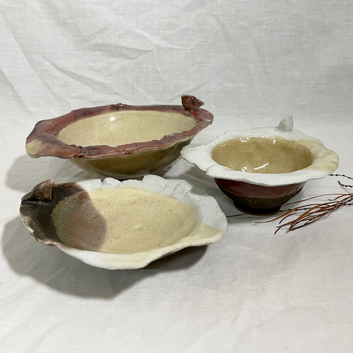 Lucy Thorpe Small bowls with birds Australian artist Town & Country Gallery Gippsland