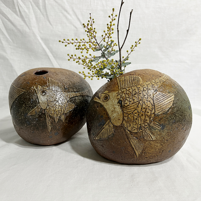 Malcolm Boyd Rock vase - fish hand-built stoneware slip inlay pottery Australian ceramics artist Town & Country Gallery Gippsland