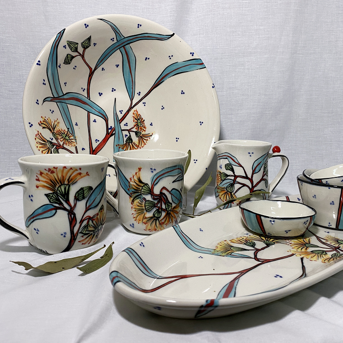 Mary Lou Pittard ceramic Gumblossom range