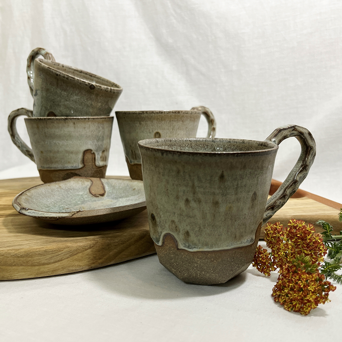 Minna Graham Ash glaze mugs Australian ceramic artist Town & Country Gallery Gippsland
