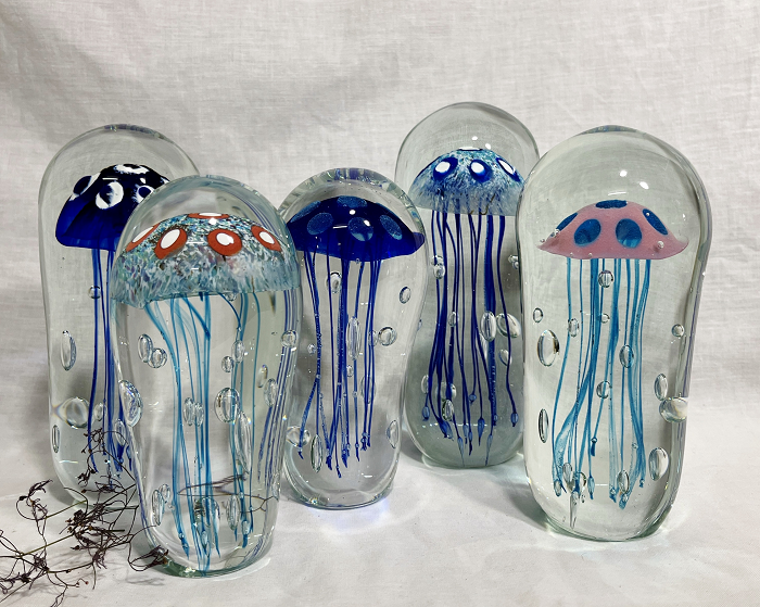 Sean O'Donoghue glass Jelly fish Australian artist Town & Country Gallery Gippsland